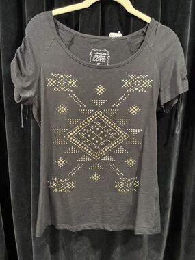 Ricki’s Tribal Top